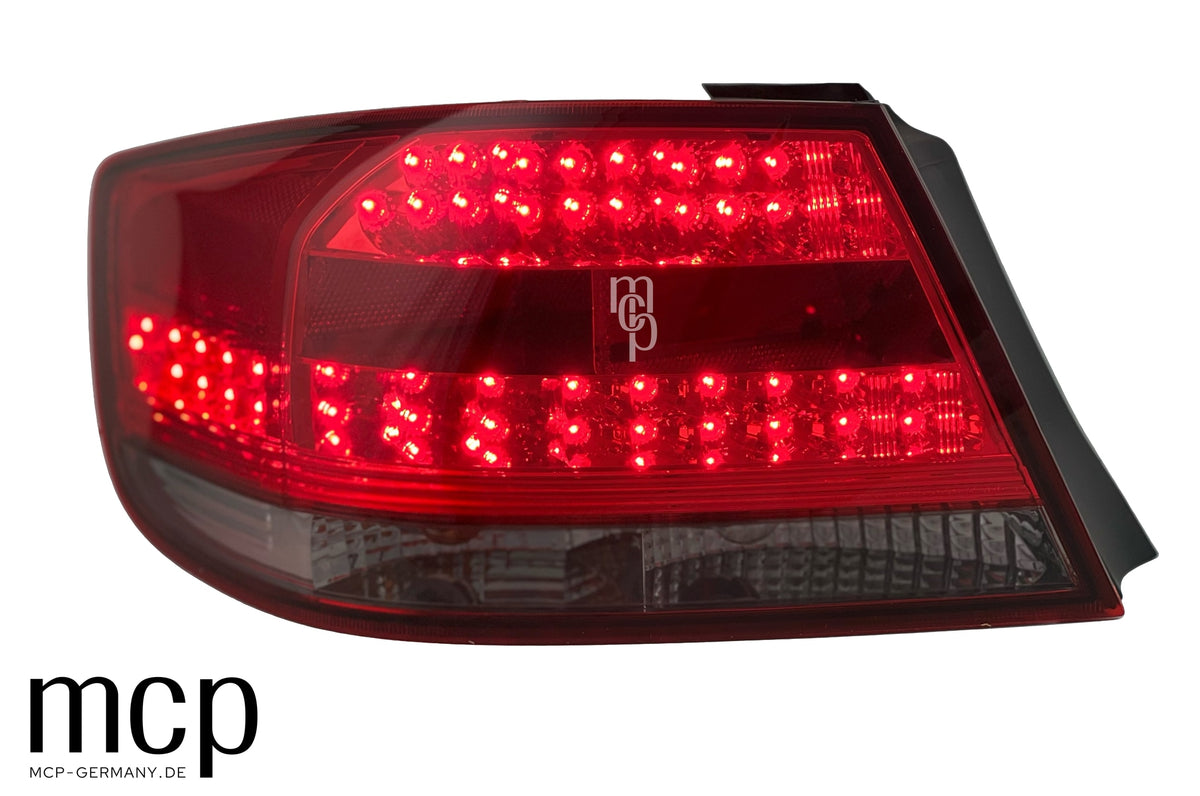 MCP 033120 – BMW 3er E92 Coupé LED Rückleuchten Rot/Smoke – Tatsächliche eingeschaltete LED-Lichtansicht