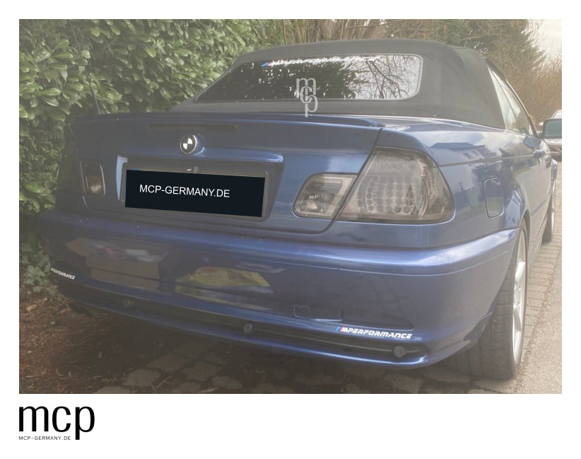 MCP 033161 – Rückleuchten BMW 3er E46 Cabrio Smoke – Rückleuchten am blauen Cabrio, tiefe Heckansicht