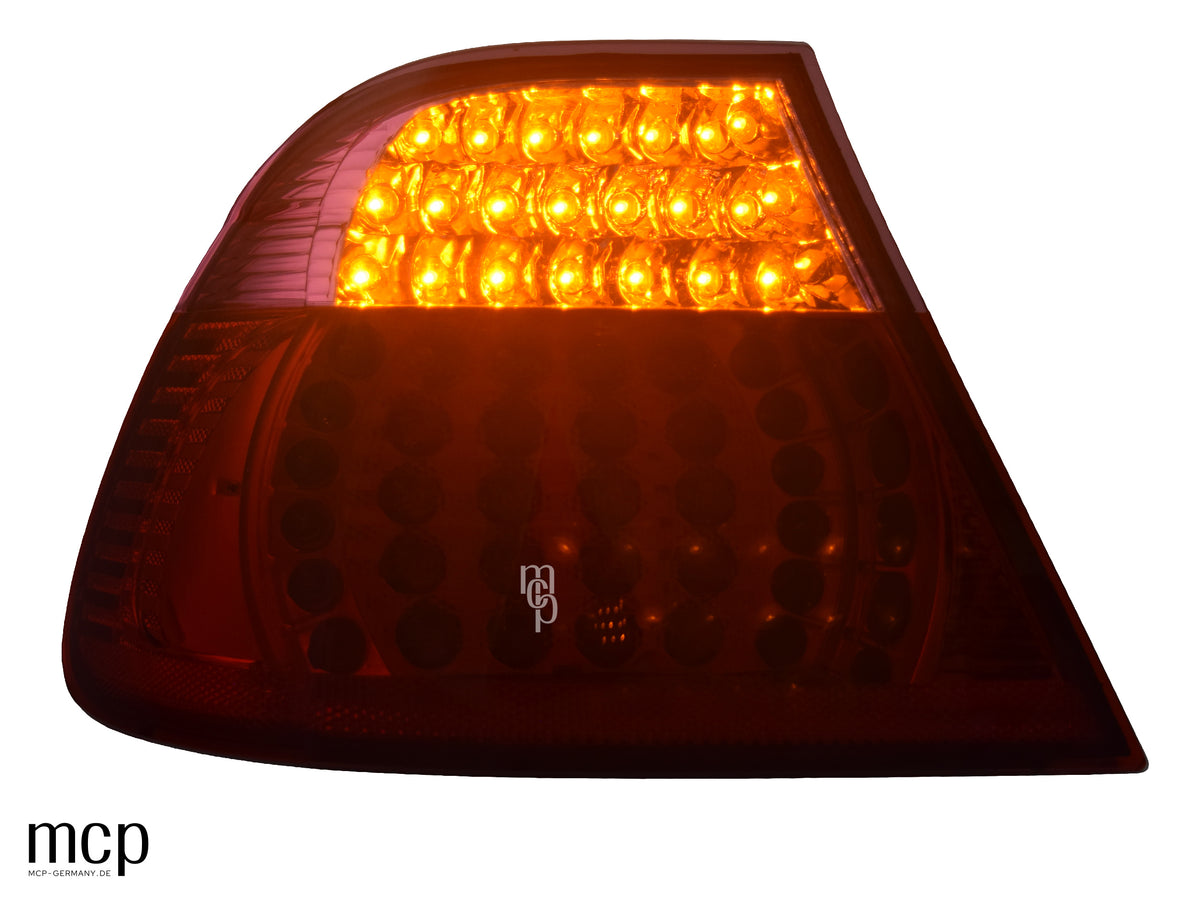 MCP 033234 – Außenleuchte mit eingeschaltetem LED Blinker