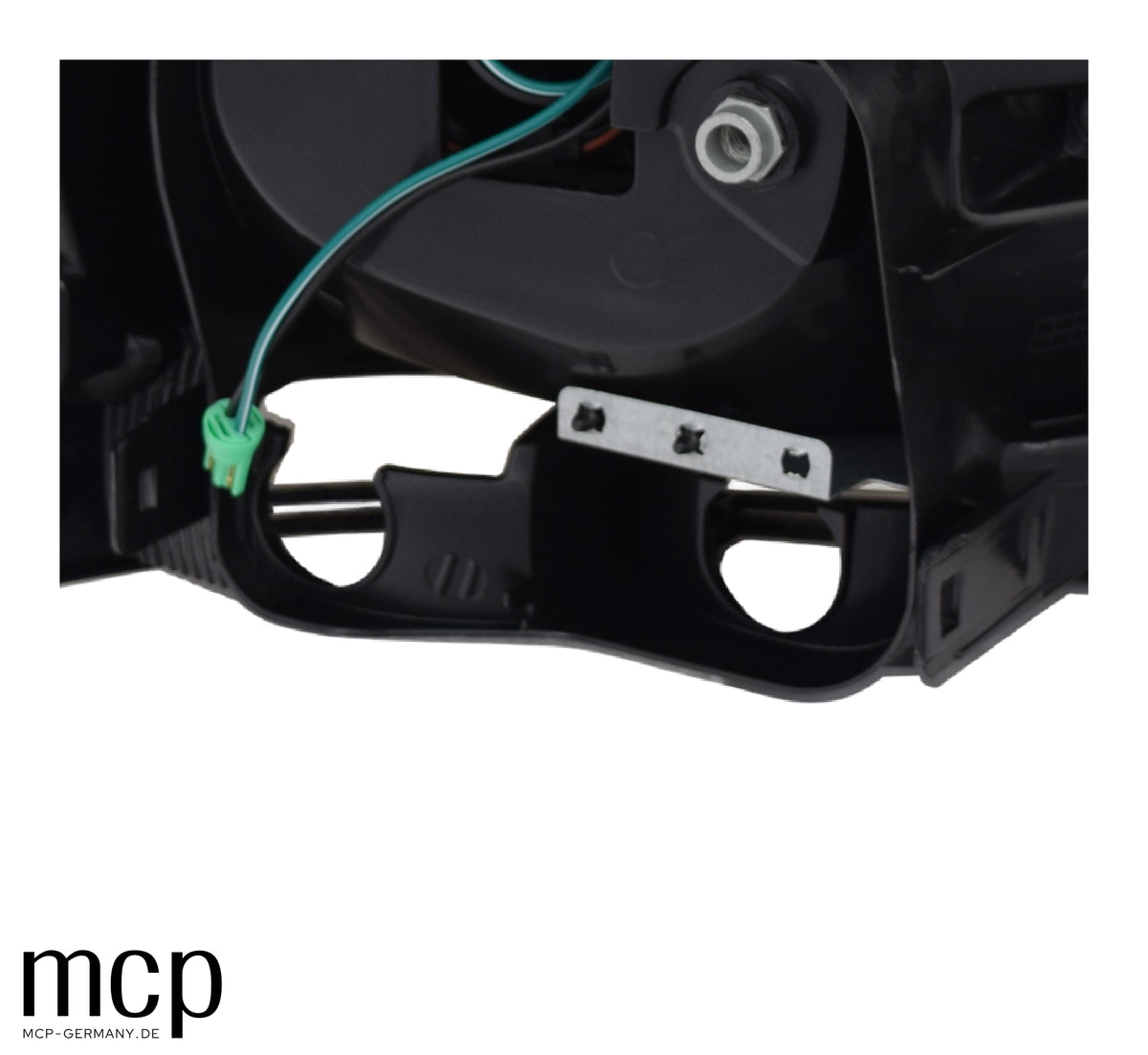 MCP 443167 VW Polo 6R LED Lightbar Rückleuchten Smoke – Detail von Anschluss und Befestigung