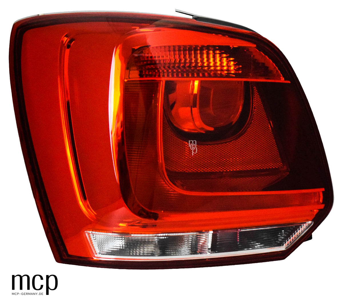MCP 443168 – echte Frontansicht des linken Lichtgehäuses, weitere Perspektive