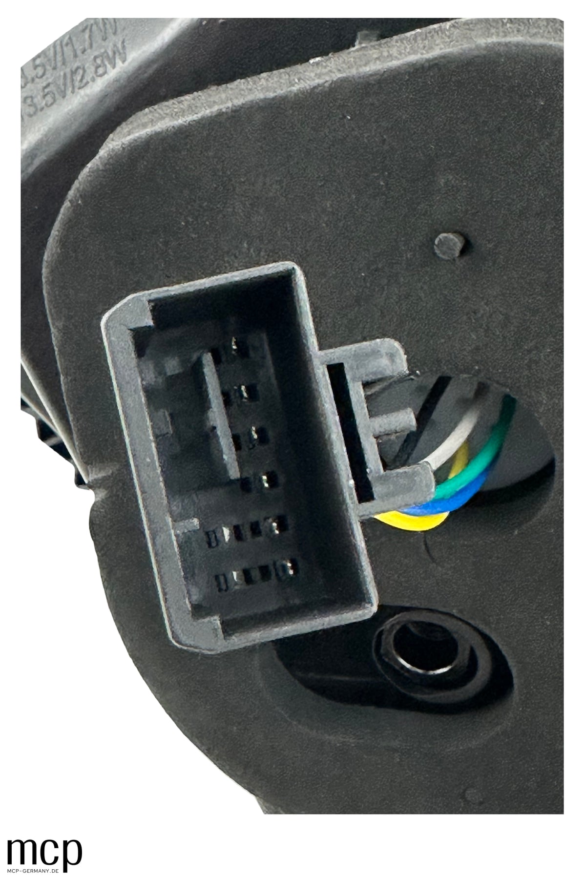 MCP 443194 – VW Polo AW LED Rückleuchten Smoke – Anschlussstecker im Detail