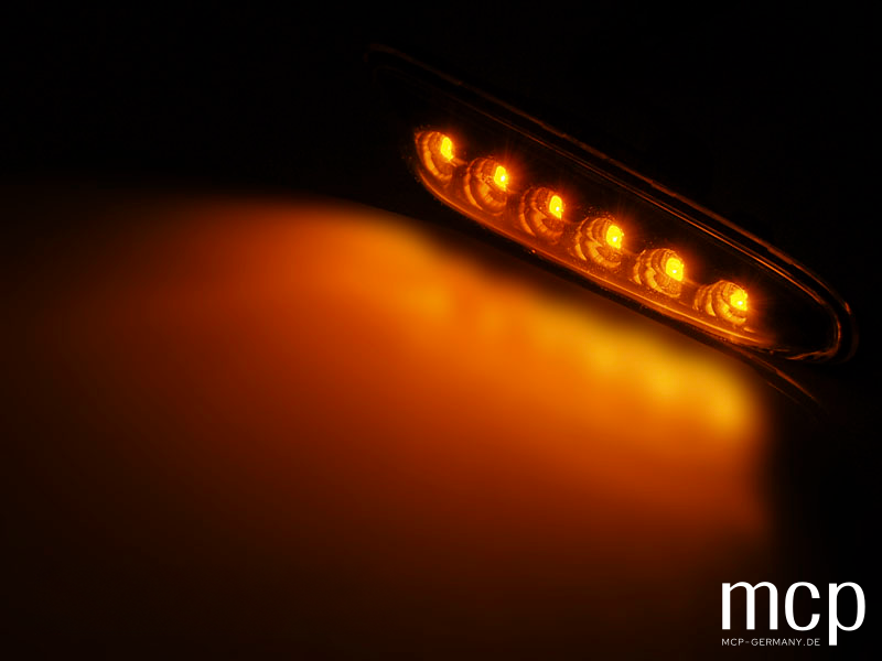 LED Seitenblinker Set für BMW 3er E46 / E60 / E87 / E90 in Schwarz – weitere Ansicht