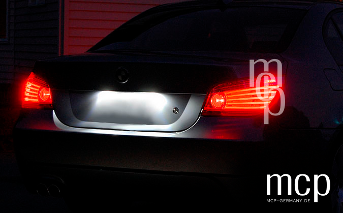 BMW E60 Rückleuchten LDBMA0 – beleuchtete Ansicht am Fahrzeug