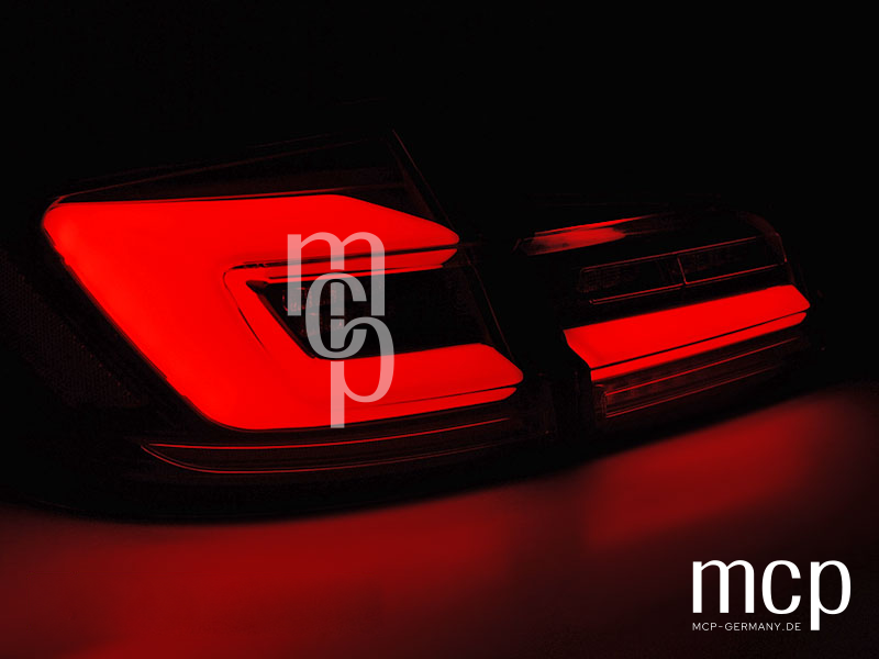 LDBMJ2 BMW 5er F10 Rückleuchten Rot/Smoke – LED-Lightbar eingeschaltet