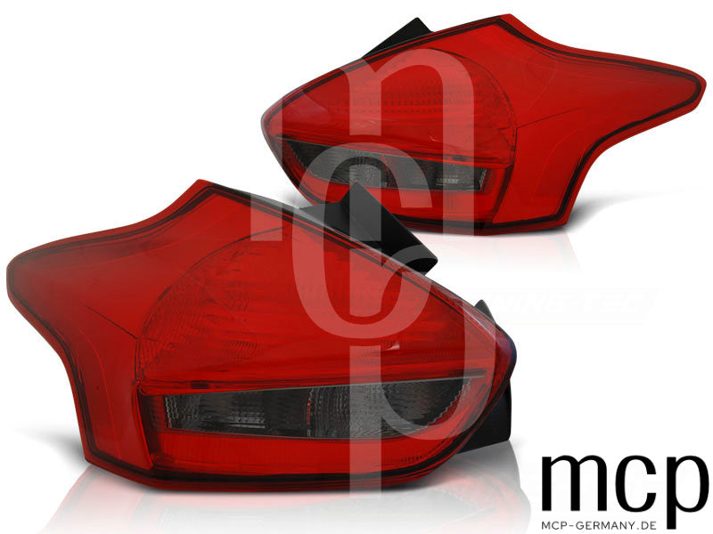 LED Lightbar Rückleuchten Set für Ford Focus MK3 Facelift Hatchback (01/2015 bis 08/2018) in Rot/Smoke
