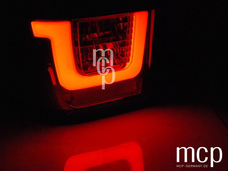LED Lightbar Rückleuchten Set für VW T4 (09/90 bis 08/03) in Rot/Smoke – Leuchtansicht