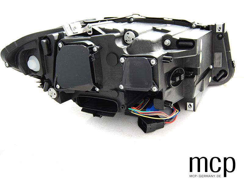 BMW 5er F10/F11 Scheinwerfer LPBMN4 – Rückansicht und Anschlüsse