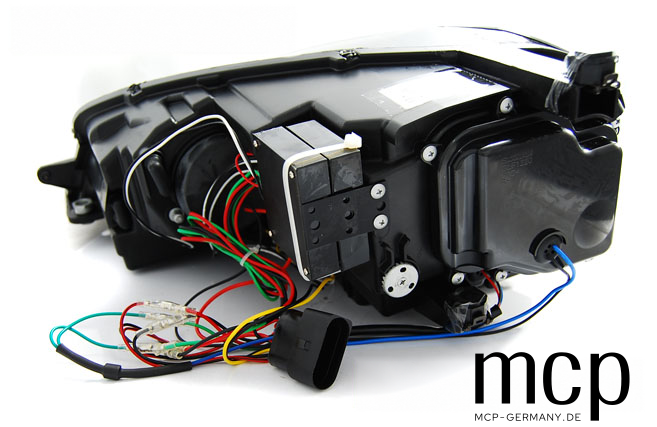 Scheinwerfer Set für VW Golf 7 (11/2012 bis 2017) in Schwarz mit Chromlinie und LED Tagfahrlicht – Ansicht 3