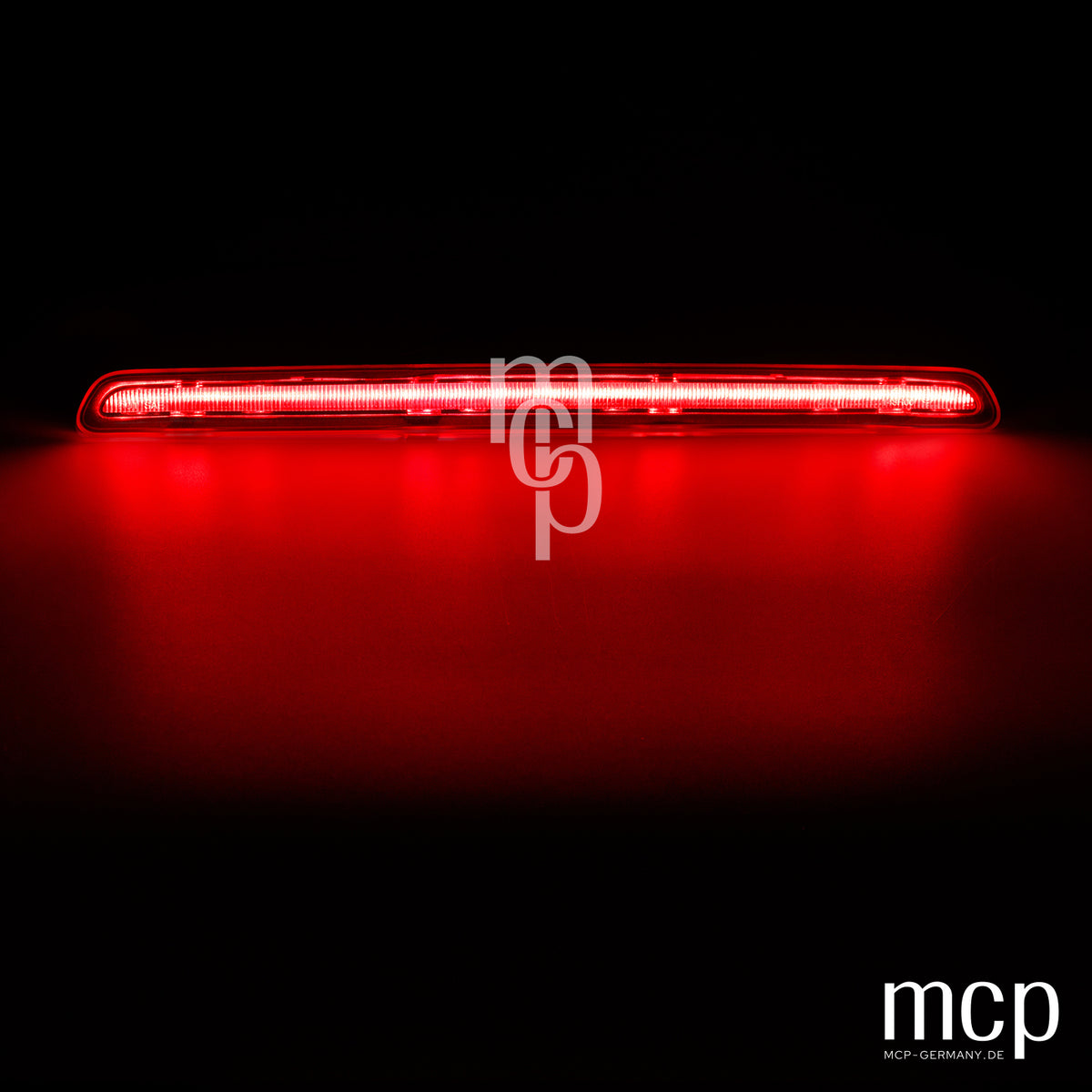 MCP 444091 – Dritte LED Bremsleuchte für VW T6 (2016-2022) mit Heckklappe, "line-Look", rot, Ansicht 3