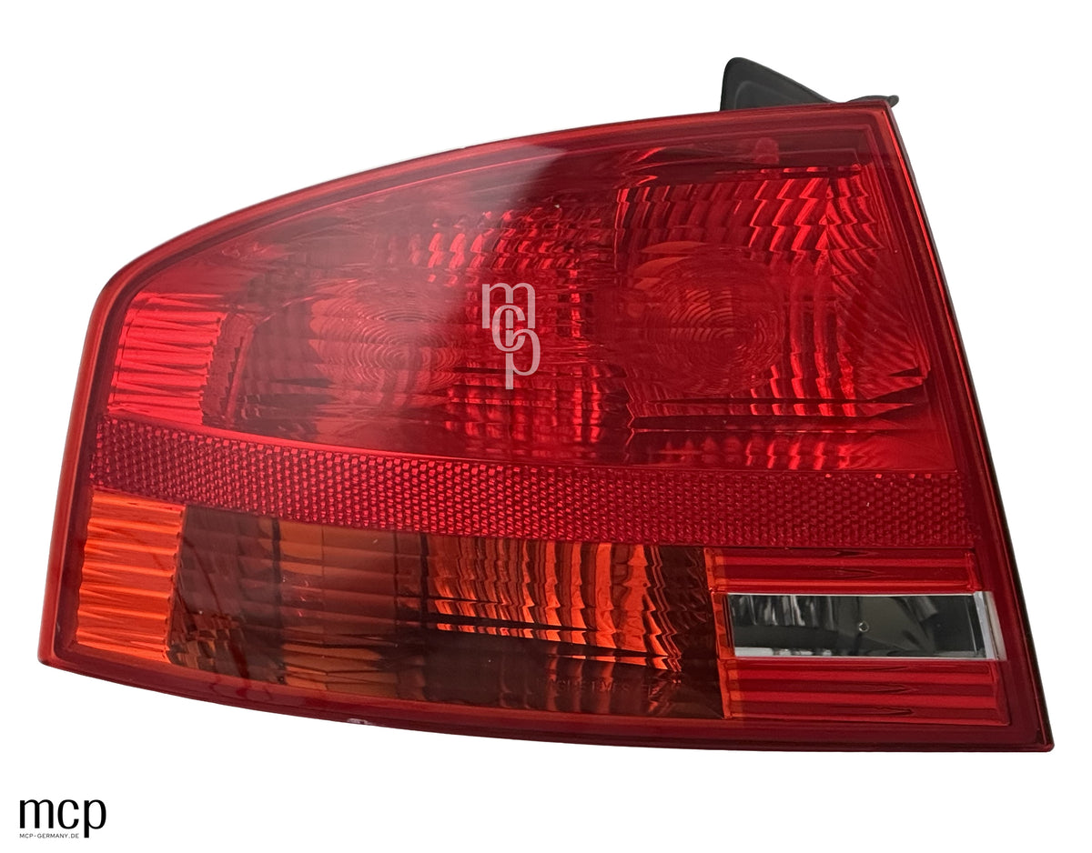 MCP 023078 – Rückleuchte Audi A4 B7 Limousine, links außen – Frontansicht