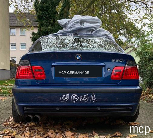MCP 033116 – Rückleuchten BMW 3er E46 Limousine Rot/Smoke – Rückleuchten am blauen BMW E46, unbeleuchtet
