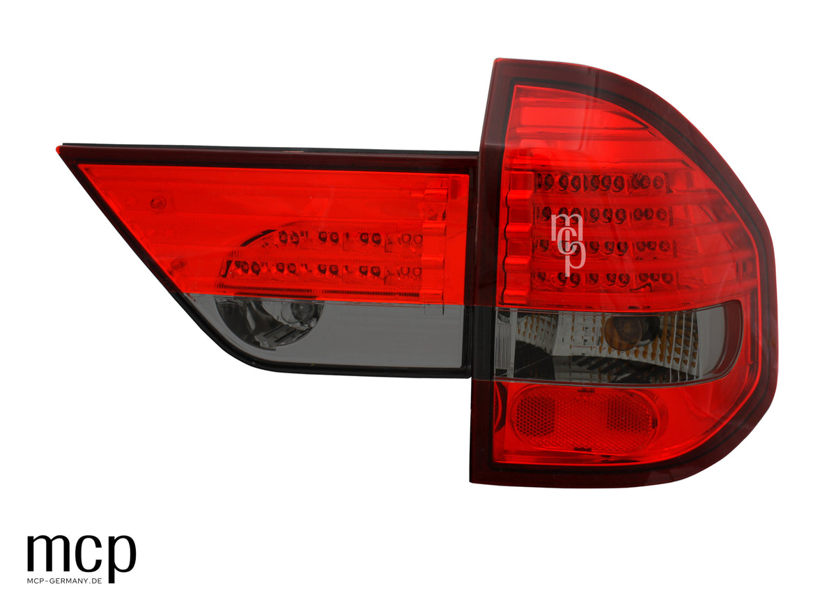 MCP 033177 – Rückleuchten BMW X3 E83 Rot/Smoke – Rechte Außen- und Innenleuchte, Vorderansicht