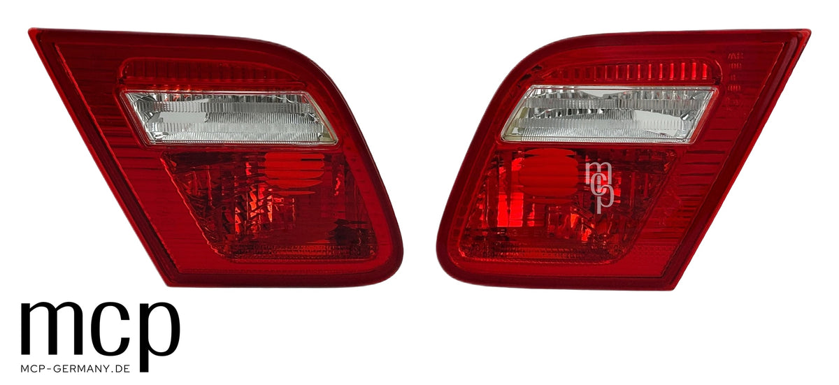 MCP 033292 – BMW 3er E46 Cabrio / Coupé Rückleuchten Innenteile Rot/Klar – Weitere echte Frontaufnahme der beiden Kofferraumleuchten