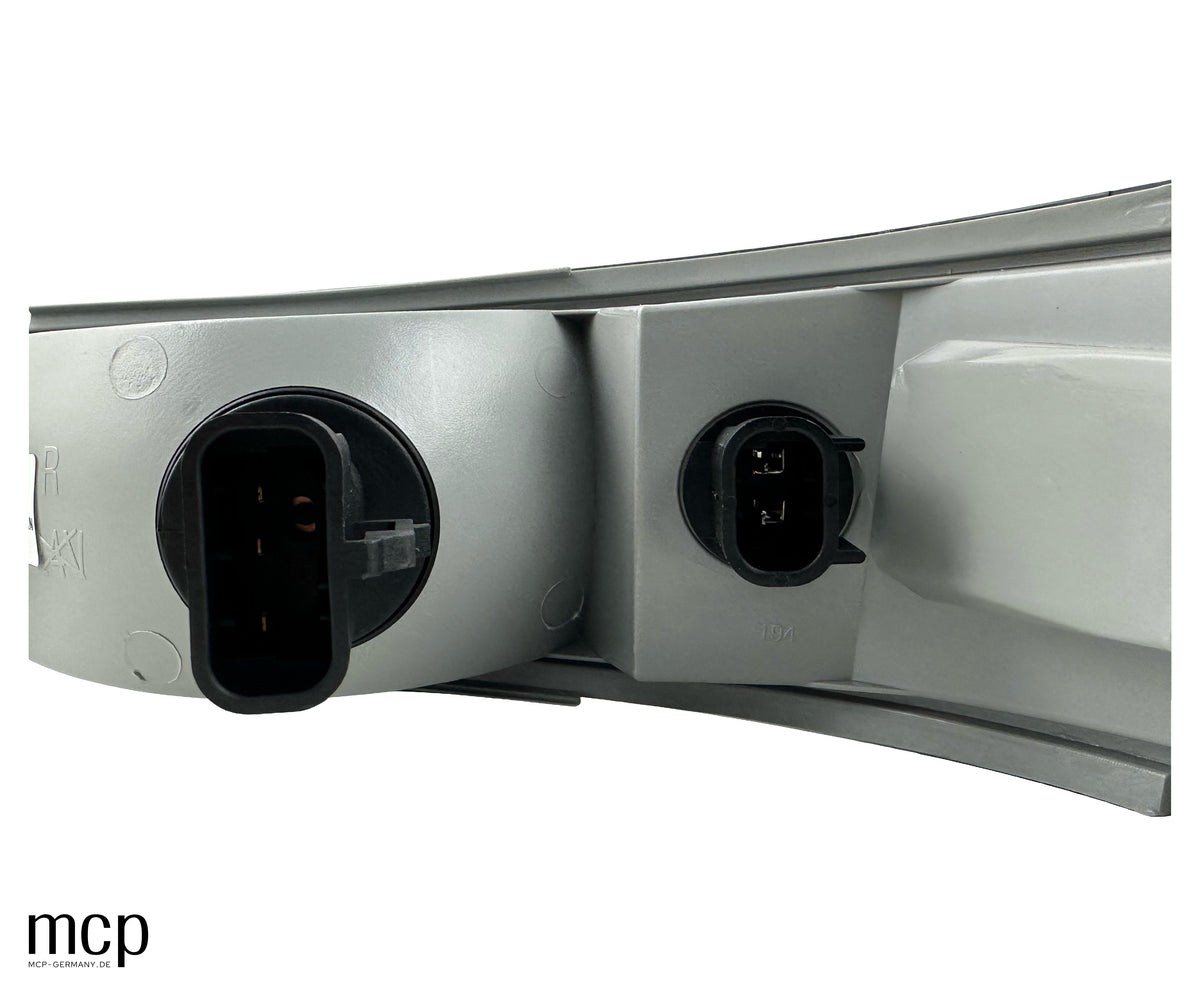 MCP 042009 – Detailansicht der vorhandenen Anschlüsse und Rückseite