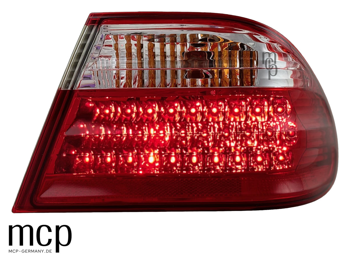 MCP 253035 – Mercedes-Benz W210 LED Rückleuchten Rot/Klar – LED Lichtaufnahme