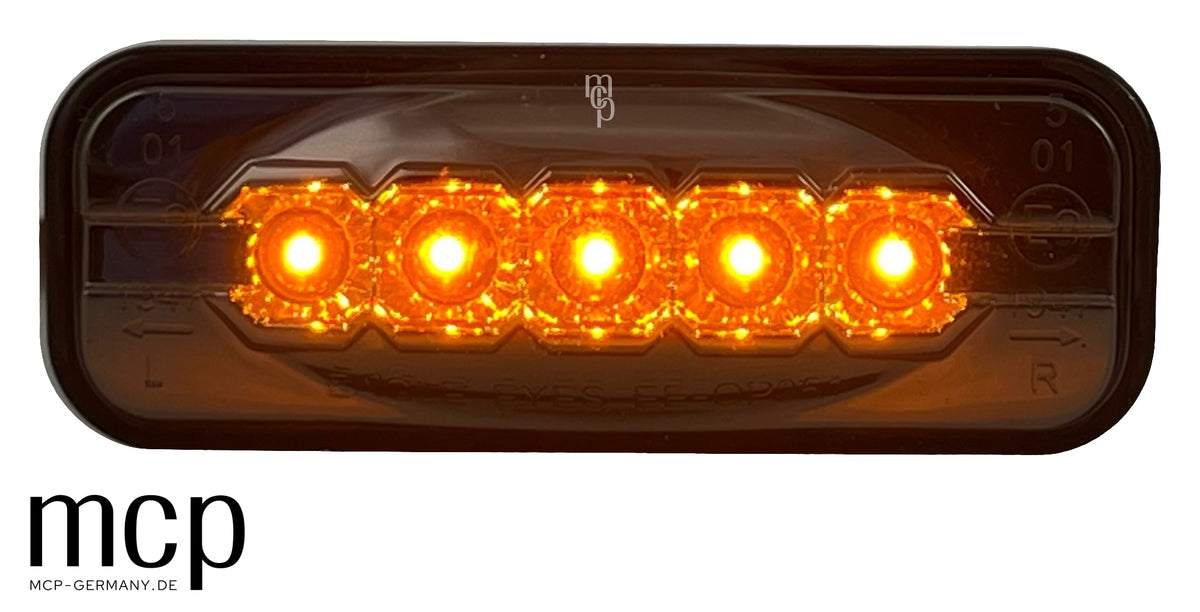 MCP 292016 – Opel Omega B LED Seitenblinker Klar/Smoke – Bisheriges zweites Motiv mit eingeschalteten LEDs