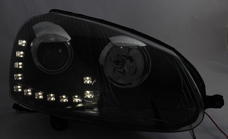 Scheinwerfer Set für VW Golf 5 (V) (03-08) in schwarz mit LED Tagfahrlicht DRL