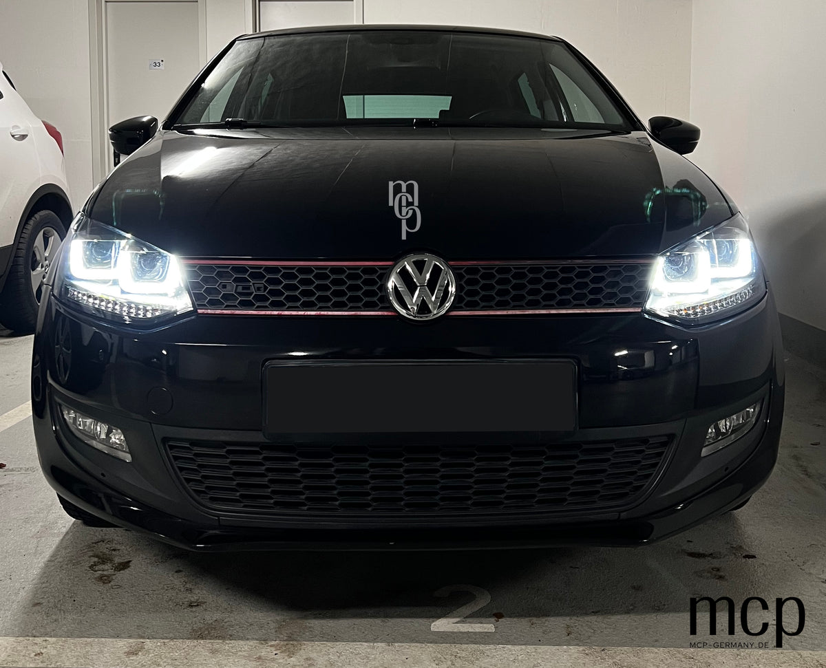 MCP 441229 – VW Polo 6R/6C Scheinwerfer Schwarz – Einbau, Gesamtfront mit Positionslicht