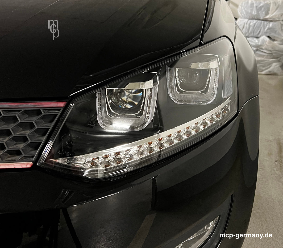 MCP 441229 – VW Polo 6R/6C Scheinwerfer Schwarz – Einbaudetail, unbeleuchtete Leuchte
