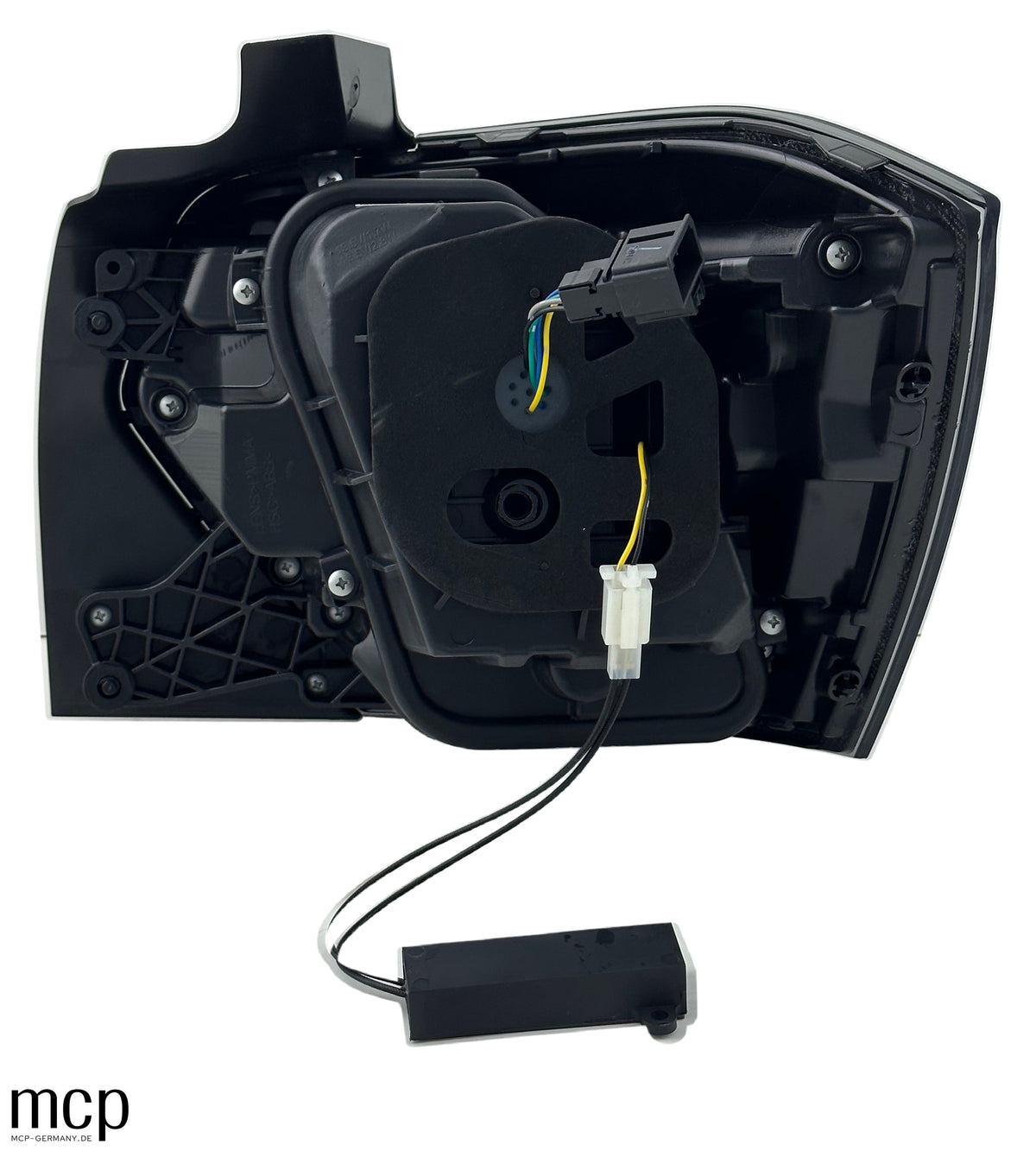 MCP 443194 – VW Polo AW LED Rückleuchten Smoke – Linke Rückseite mit Kabeln und Anschlüssen