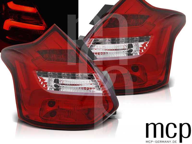 LED Lightbar Rückleuchten Set für Ford Focus MK3 Fließheck / Hatchback (04/2011 bis 12/2014) in Rot/Chrom mit dynamischem Blinker