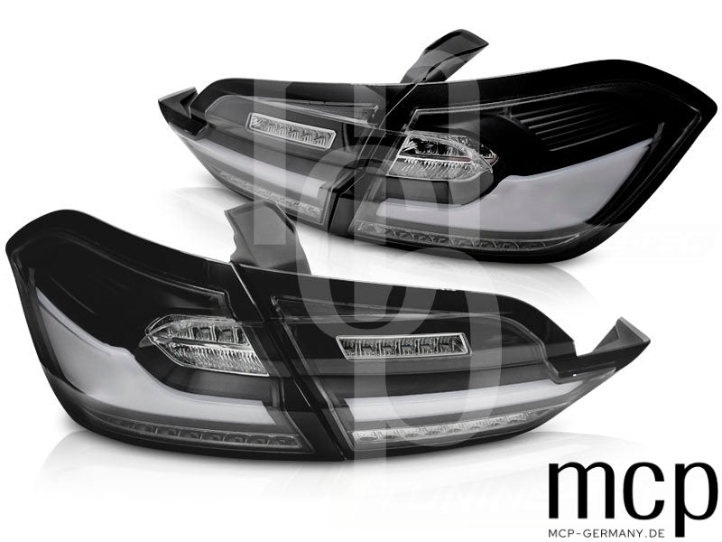 LED Lightbar Rückleuchten Set für Ford Fiesta MK8 Hatchback (01/2017-12/2023) in Schwarz mit Dynamischem Blinker