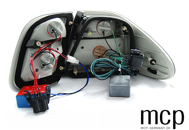 LDME78 Mercedes-Benz CLK W208 LED Rückleuchten – Rückansicht