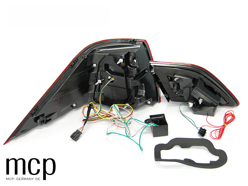 LED-Rückleuchten Mercedes ML W166 – Rückseite und Anschlüsse