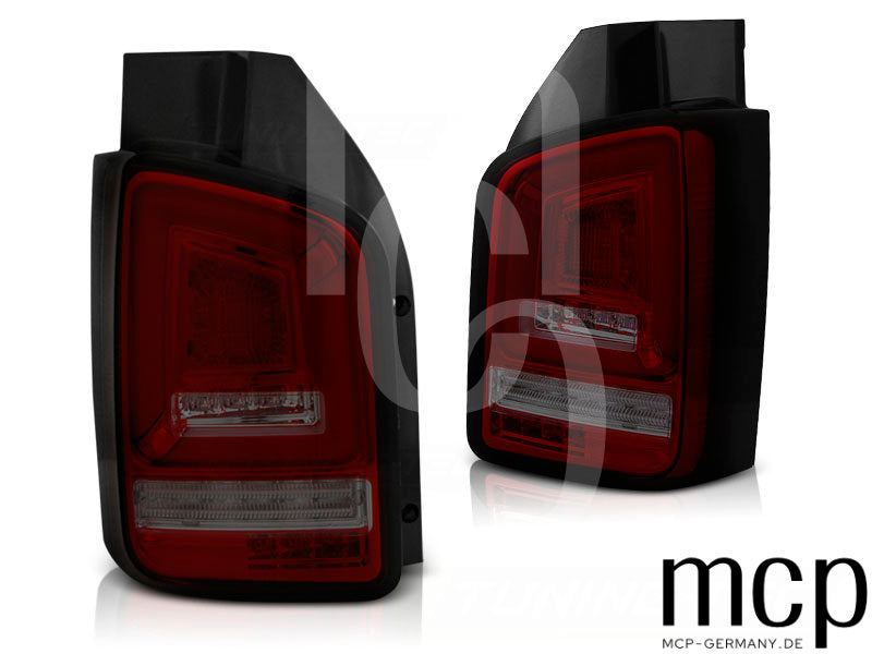 Voll LED Lightbar Rückleuchten Set für VW T5 Transporter mit Flügeltüren (04/03 bis 10/09) in Rot/Smoke mit Dynamischem Blinker