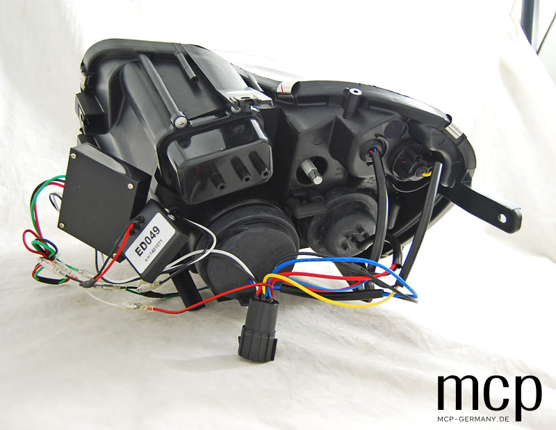 Alfa Romeo MiTo Scheinwerfer LPAR06 – Rückansicht mit Anschlüssen