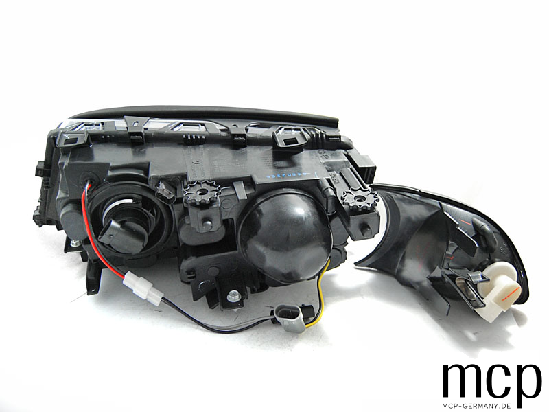 Angel Eyes Scheinwerfer Set für BMW 3er E46 Coupé / Cabrio (04/1999 bis 2003) in Schwarz – Rückansicht