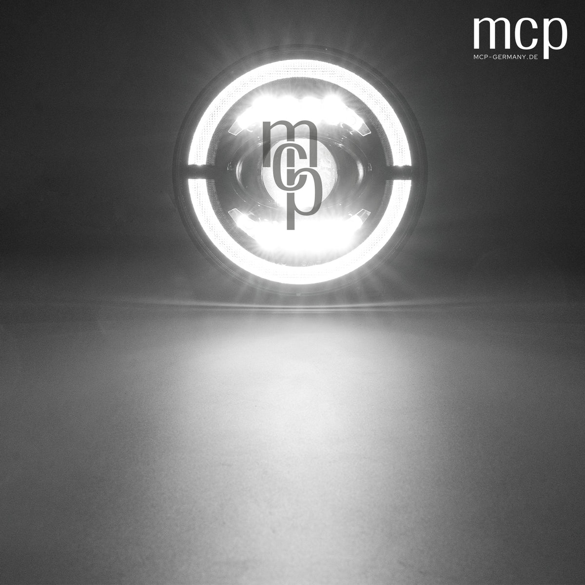 MCP 151001 – LED Hauptscheinwerfer Set für Land Rover, VW, Jeep und Mazda in Klar, Ansicht 3